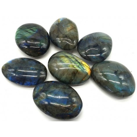 Labradorite pebble