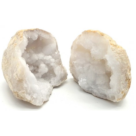 Quartz geode