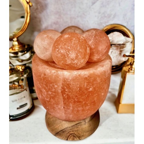 Lamp with 4 Himalayan salt massage balls