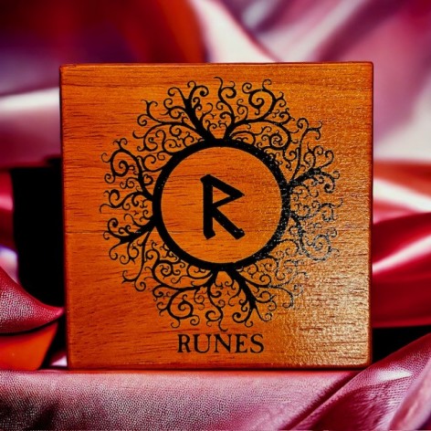 Coffret de Runes en bois