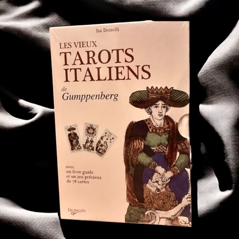 The old Italian tarot cards