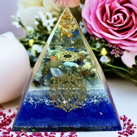 Pyramide Orgonite Chakra, Labradorite 8cm