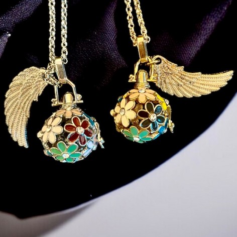 Pendentif diffuseur, fleurs & aile d'ange