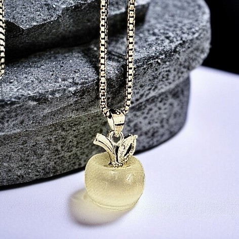 Pendentif en argent, Pomme d'amour Opale